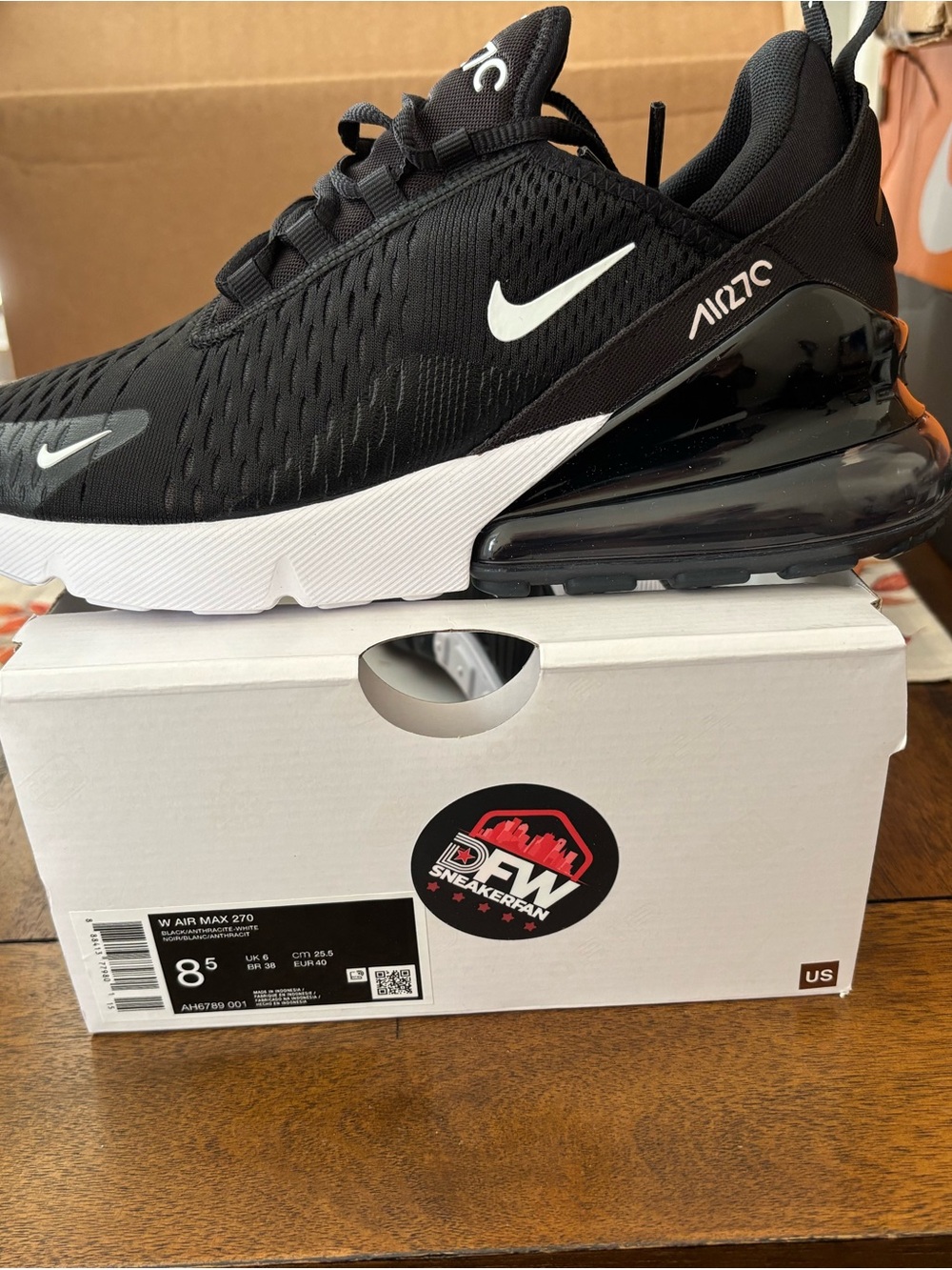 Nike Air Max 270 Men's Sneakers - Black/White